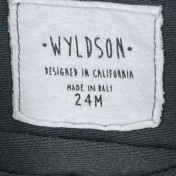 Wyldson designed in California I Believe UFO’s 24 Months old Romper  Toddler - Picture 4 of 6